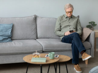 Signs of Depression in Seniors and How to Help